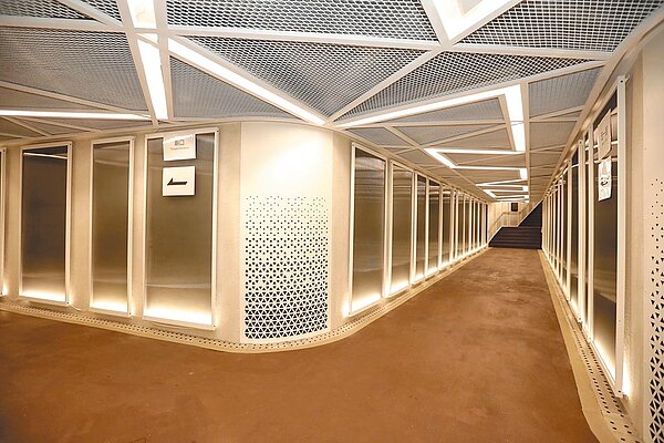 基隆市中心城隍廟、東岸廣場人行地下道翻修完畢,提早1個月啟用。圖/基隆市政府提供