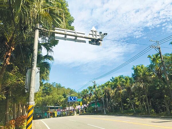 桃園市警察局在台3線龍潭、大溪路段各設置1段區間測速,將於2月16日恢復執法。圖/警方提供