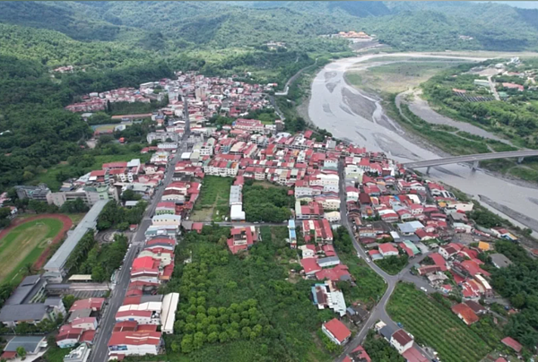 高雄市國土計畫，將優先以六龜區作為鄉村地區整體規畫示範區。圖／高雄市都發局提供
