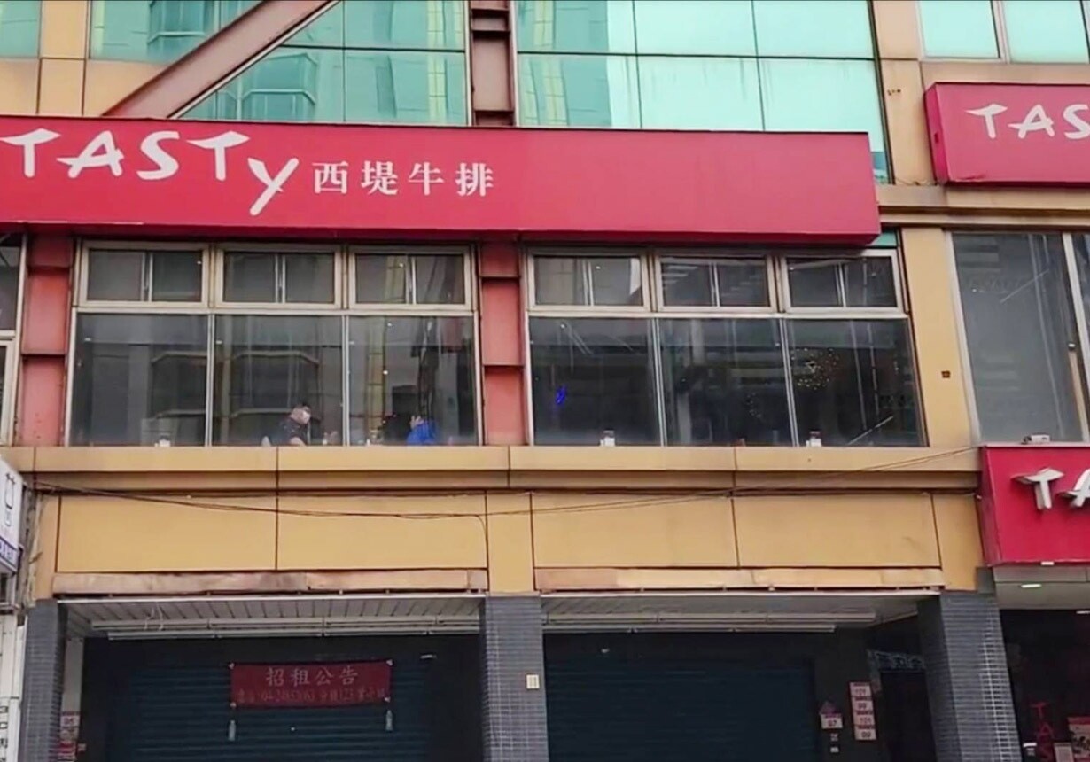 中壢西堤餐廳中山店爆群聚事件停業25天後復業，吸引客人用餐。記者曾增勳／攝影 