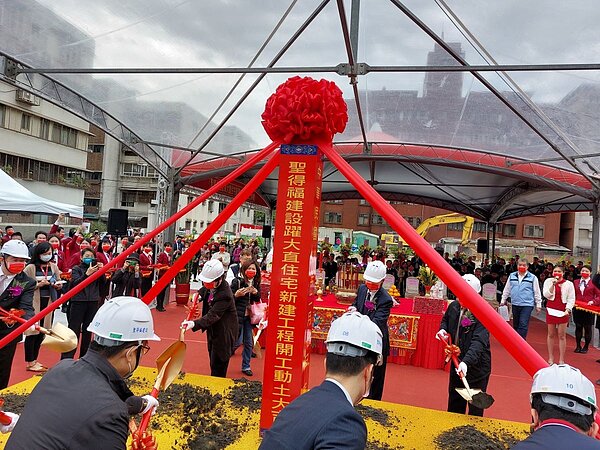 台北市大直海砂屋都更案「躍大直」整合成功,預計2025年完工。圖/好房網News記者林和謙攝