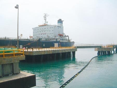 高雄港引水人確診,雲林縣麥寮工業區協助麥寮工業港加強防疫。(本報資料照片)