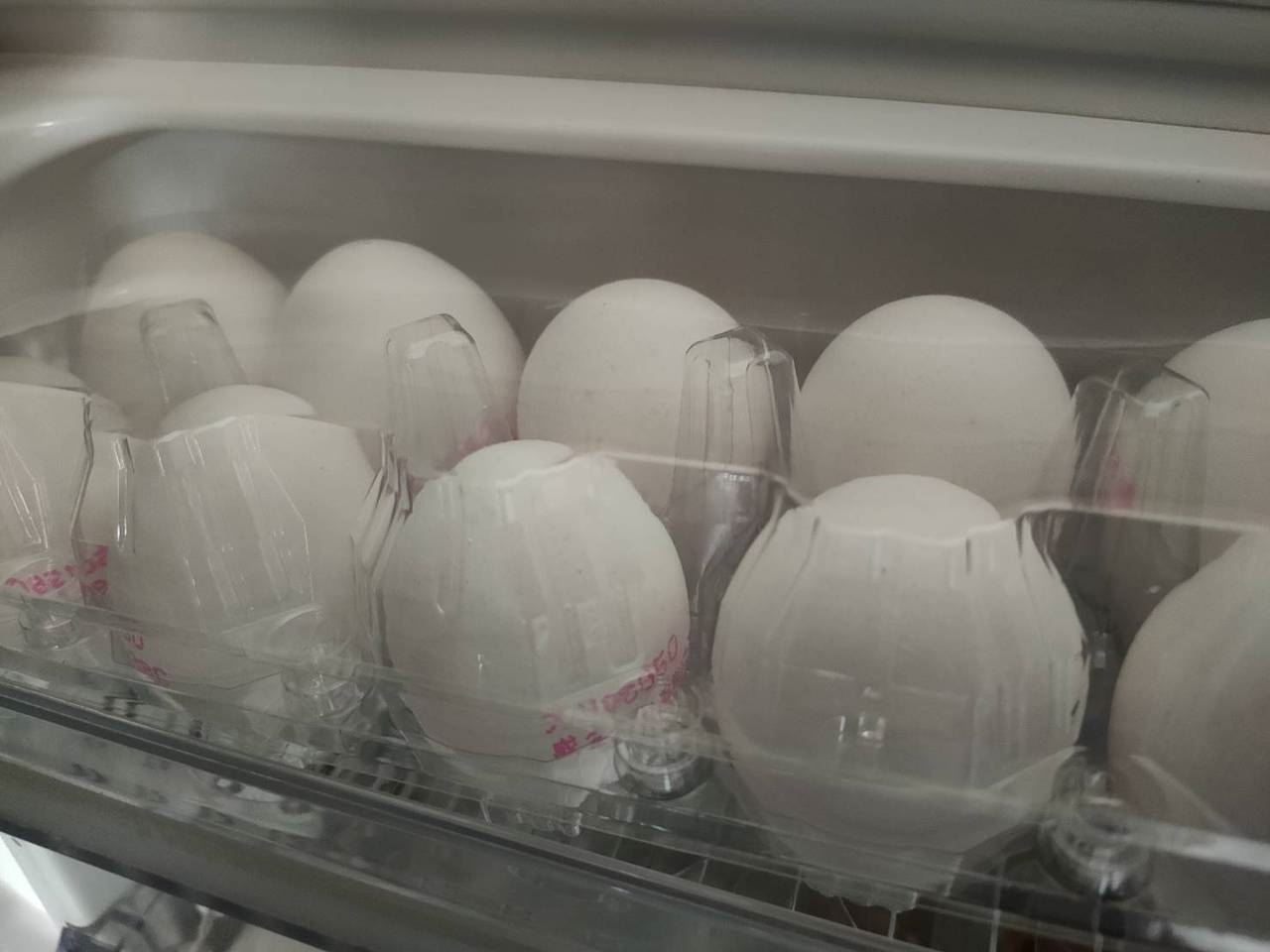 台中市北屯區雷中街一家雜貨店一斤蛋賣70元，被人檢舉「賺災難錢」。記者黃寅／攝影 