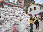 「天公生」為玉皇大帝祝壽　台南首廟天壇金紙如山高