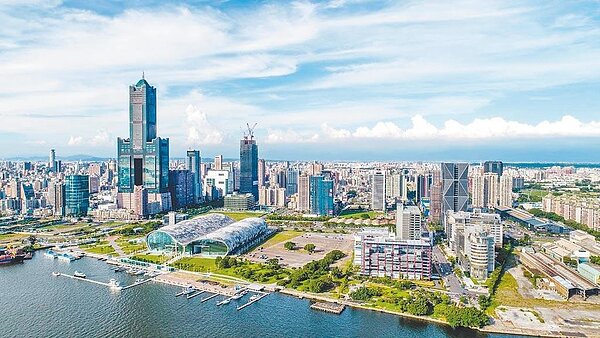 近年高雄市府力推亞洲新灣區成為西部科技廊道軸心,安嘉建設新案「瑞隆松下」位處亞灣區「205經貿特區」旁瑞隆路商圈,各項生活機能成熟。圖/業者提供