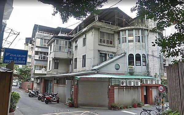 紀州樂章原是屋齡將近50年的三層樓公寓,將改建為地上九層、地下三層的嶄新安全住宅大樓。圖/金融都更公司提供