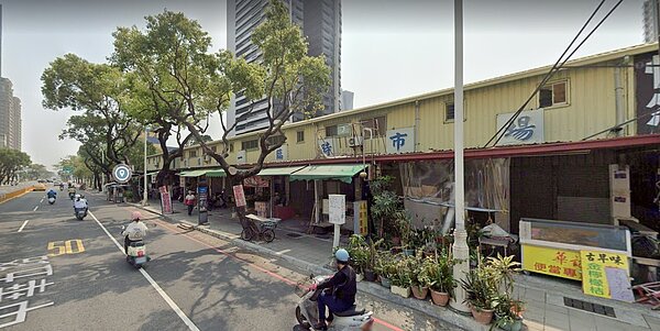 圖為前鎮第一臨時市場。圖/擷取自Google Maps