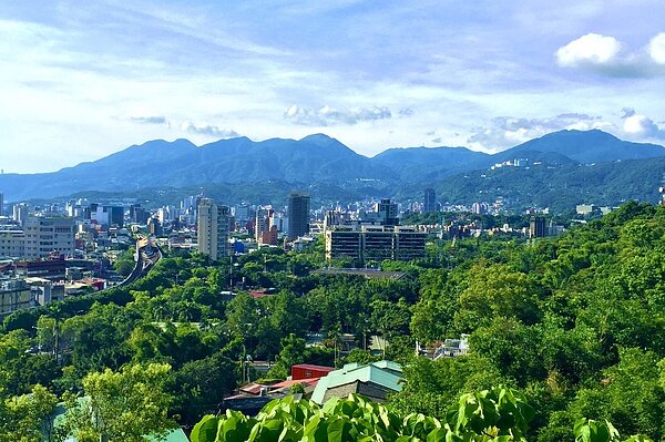 建商分析,在政府祭出購地貸款限18個月內動工新措施之下,認為接下來建商購入具有建照的土地情況將愈來愈普遍,帶建照購地將常態化。房市示意圖。記者朱曼寧/攝影