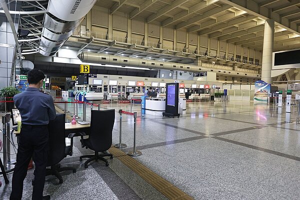 高雄機場新航廈案環評過關,將拆除國內線航廈,新航廈預計2040年完工。圖/聯合報系資料照