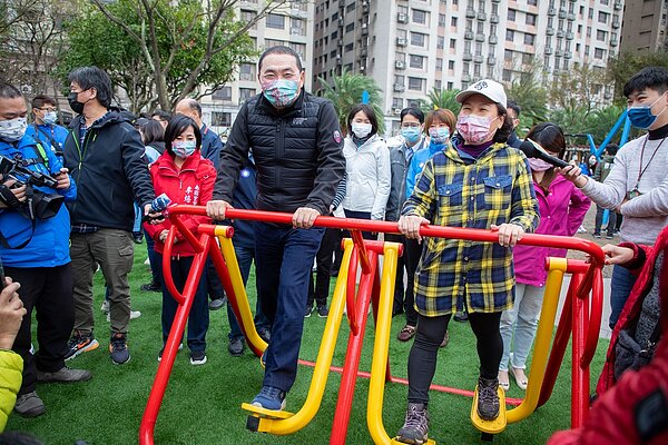 樹林區景觀萬坪公園特色遊戲場啟用。圖/新北市景觀處提供