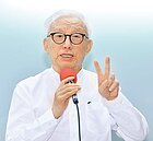 護國防　曹興誠捐1億美元