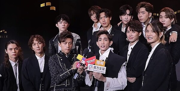 香港文匯報報導,MIRROR紅館演唱會發生半噸重屏幕墜下傷人事故後,由康文署、機電工程署、勞工處和香港工程師學會專家組成的跨部門調查小組在8月1日舉行了首次會議。圖/翻攝自維基百科