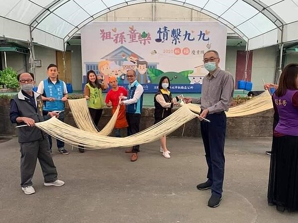 慶重陽,復古體驗祖孫童樂。圖/由里辦提供