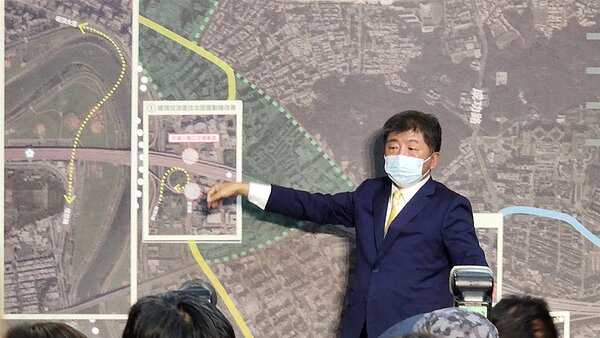 民進黨台北市長參選人陳時中提短中長期規畫,要解決內湖交通問題。記者胡瑞玲/攝影