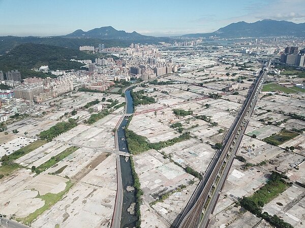 新北市城鄉局長黃國峰表示,新北規劃七處整開區,總計將供給9200戶社會住宅,新北市將與中央攜手打造至少4.5萬戶社會住宅。圖/新北市城鄉局提供