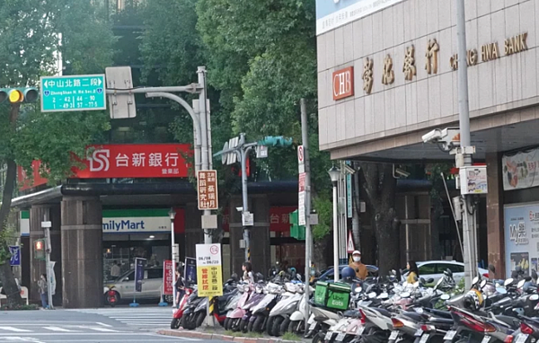 由台新金向法院撤回訴訟，當年扁政府推動二次金改引發的併購爭議，終於畫下句點。聯合報資料照片