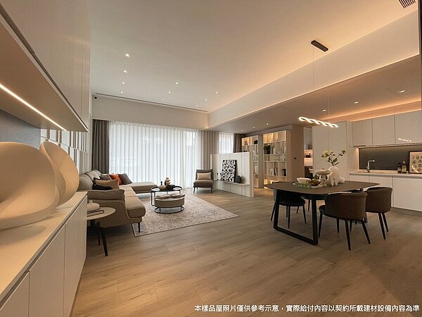 均質客層設定,單層僅四戶住戶、配置雙電梯,在區域內多併混搭的客層定位,更顯合輝建設在消費者的經營上細膩用心。圖/合輝建設提供