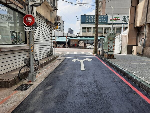 南昌路二段1巷辦理路面更新工程,已在近期完成。圖/北市府提供