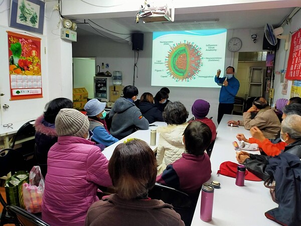 社區提供專業的健康講座。圖片由陳再炯里長提供
