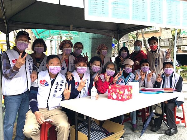 元宵節社區熱心志工參與。圖/擷取自士林樂生活X有你有我臉書