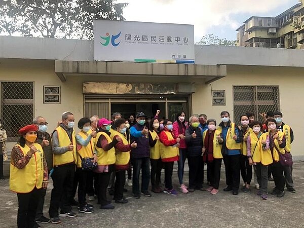 光輝里長深耕瑞陽里近三十年,是個有溫度有溫暖的里長。圖/取自江光輝臉書