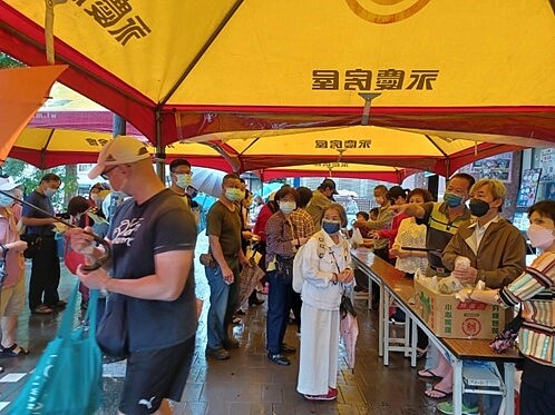 永慶房屋協助端午佳節活動的舉辦。圖/取自台北市鄰里服務網