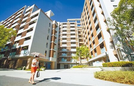 台北市都發局有意將玉成、南港機廠社會住宅納入共居試辦計畫,有議員質疑長者和青年生活模式、硬體需求不同,執行會有困難。圖為台北市新奇岩社宅。(本報資料照片)
