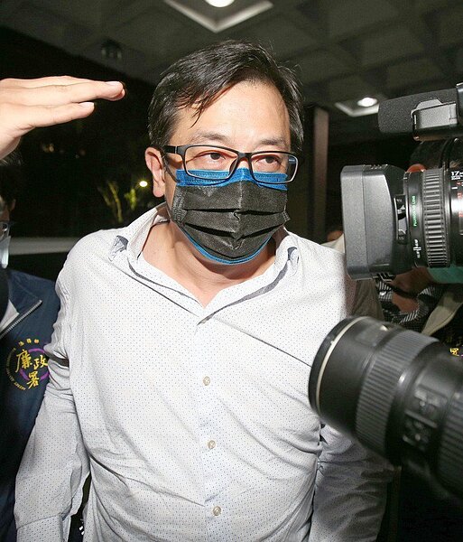 勞動部勞金局投資組前組長游迺文涉勞金炒股,被控貪汙、違反證交法罪,台北地院今天判游有期徒刑9年,褫奪公權5年,業者也分別宣判。圖/聯合報系資料照