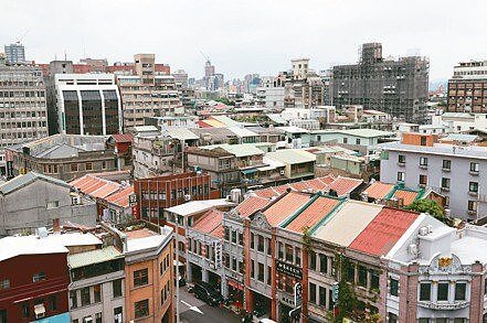 台北政市府危老案件申請及核准數六都之冠,開工率卻在六都吊車尾。圖/聯合報系資料照