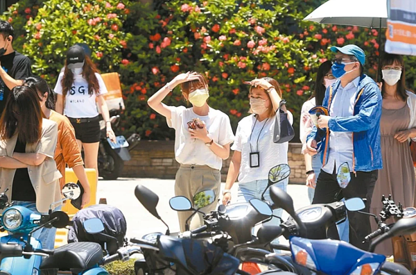 高壓影響加上華中暖空氣南下,全台各地飆高溫。聯合報資料照片