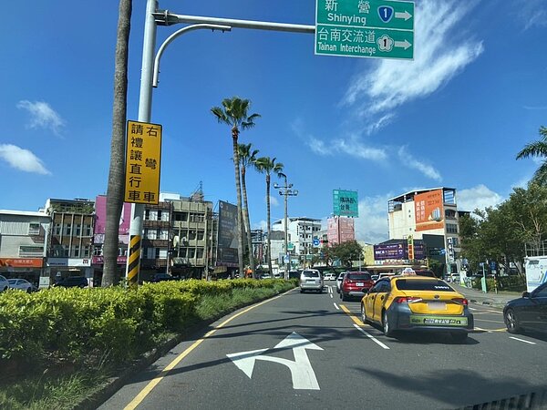 台南市爭取到2360萬元，要改善31路口，保障用路人路口行車及行走安全。記者鄭惠仁／翻攝