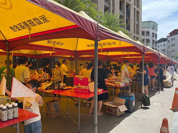 近年來政府推動紙錢集中焚燒,讓中元普渡禮俗在保護環境同時,祭拜心意不打折。圖/永慶房屋提供