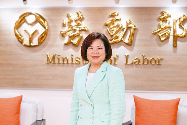 勞保基金撥補大增至450億元,勞動部長許銘春表示,這展現政府照顧勞工決心。圖/聯合報系資料庫