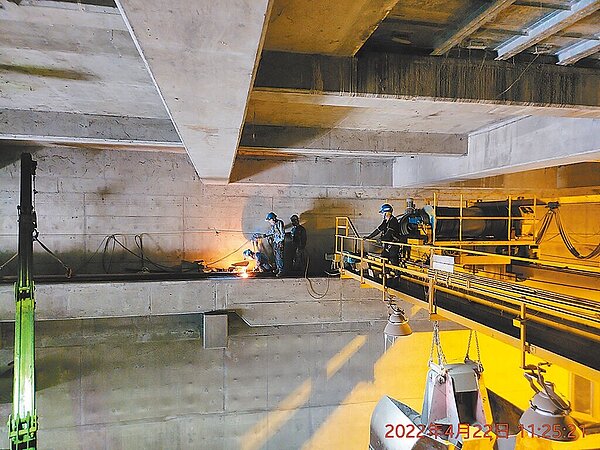 彰化縣溪州焚化廠4月啟動升級整備,完成部分爐管及節能設備更新,統計5月至7月焚化廠操作數據較去年同期焚化量提升7.6%、發電量提升28%。(彰化縣環保局提供/吳敏菁彰化傳真)