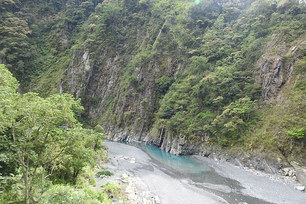 南投縣仁愛鄉武界部落壯麗溪谷吸引民眾溯溪野營。示意圖。圖/聯合報系資料照片