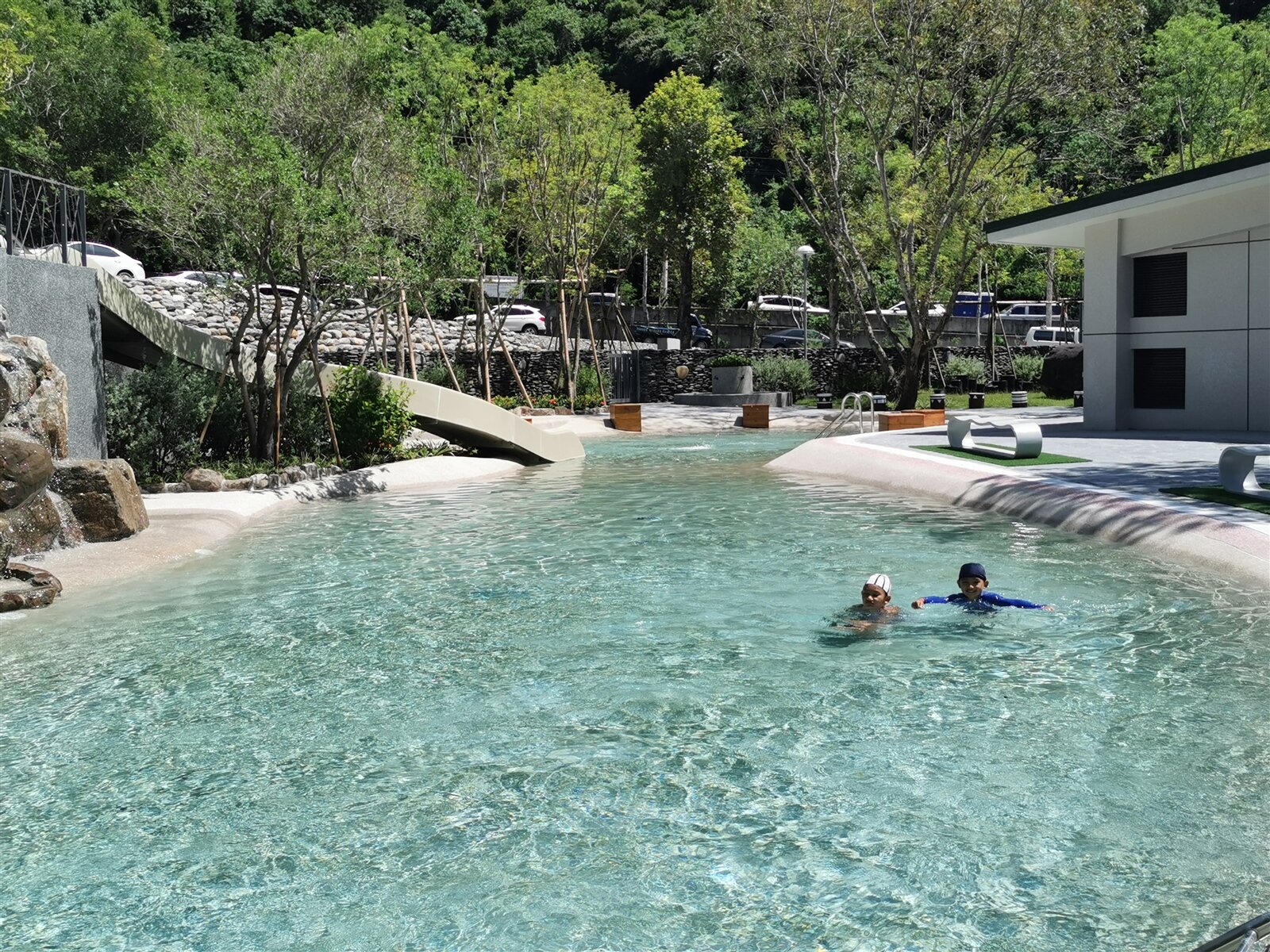 台東縣「紅葉谷綠能溫泉園區」,溫泉區及餐廳即日起試營運。記者卜敏正/攝影