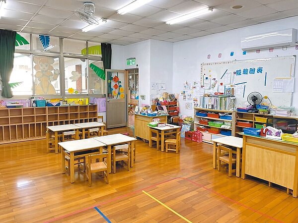 台中市某私立幼兒園疑因幼兒不睡午覺,老師以手拉扯其耳朵,造成幼兒受傷。圖/台中市教育局提供
