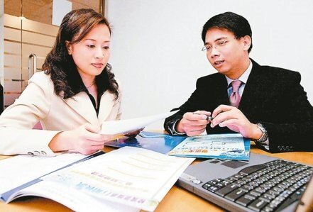 出國染疫,目前市面上仍有三類保單有理賠。聯合報系資料照