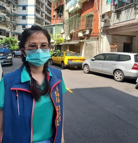 活潑可愛的辮子里長張慎芝。圖／易小滿攝 

