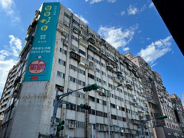 「林森觀光大樓」單價約在50～60萬元。圖／陳炳辰提供