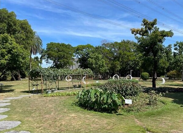 中壢服務區—可食地景公園。圖／高公局提供