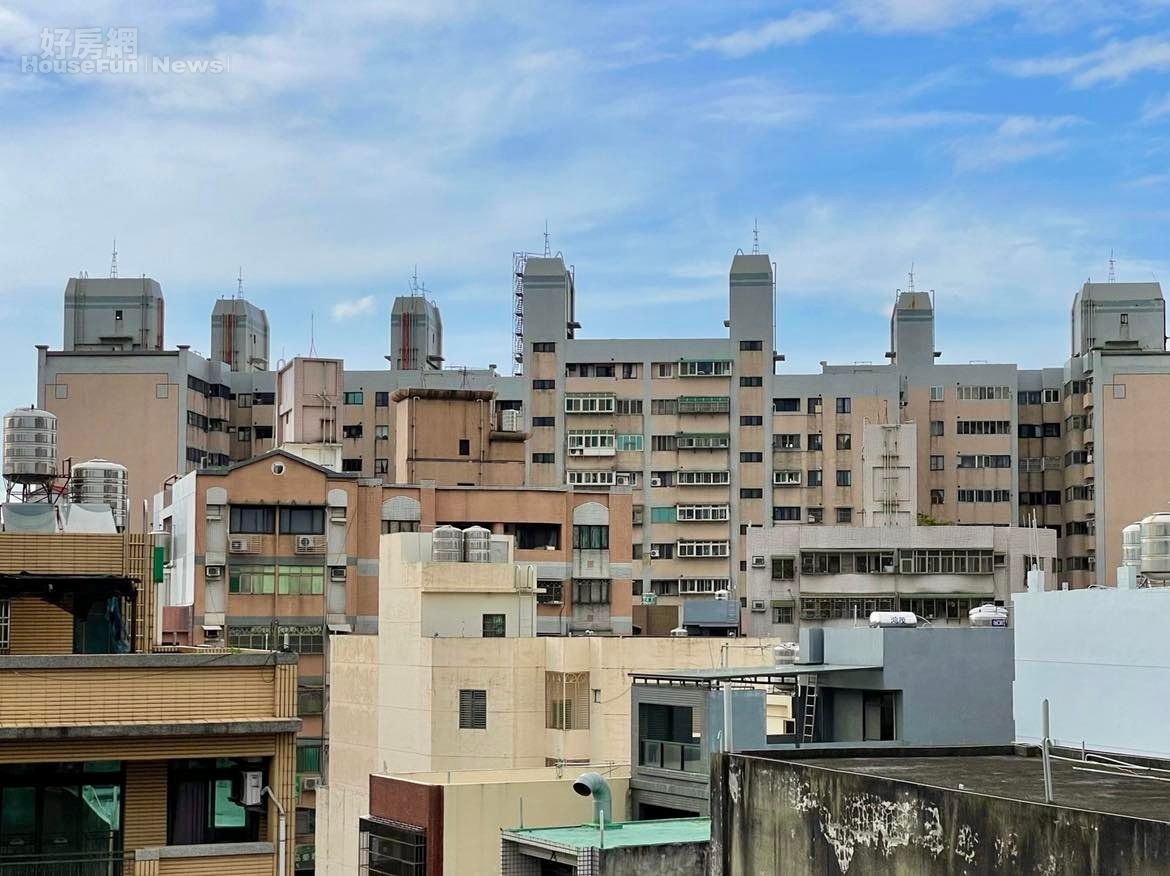 在台北工作的一家人想在桃園買房，地點卻越挑越遠。圖／好房網News記者呂詠柔