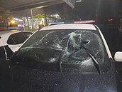 軒嵐諾強風大雨　礁溪大樓工地鷹架倒塌2次砸毀警車