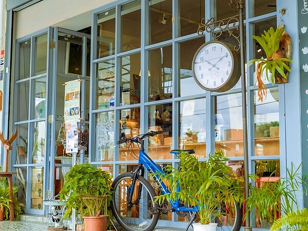 參賽店家各顯神通,積極打造更具美感的環境,提供消費者更舒適遊逛空間。圖為「在一起One&Together」。〈經發局提供〉