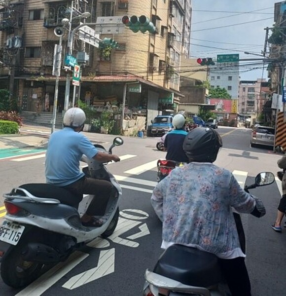 珍惜每一個和里民相處的時刻，不藏私。圖／易小滿 

