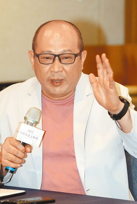 中華民國不動產代銷同業公會全聯會理事長謝坤成(見圖)。(劉宗龍攝)