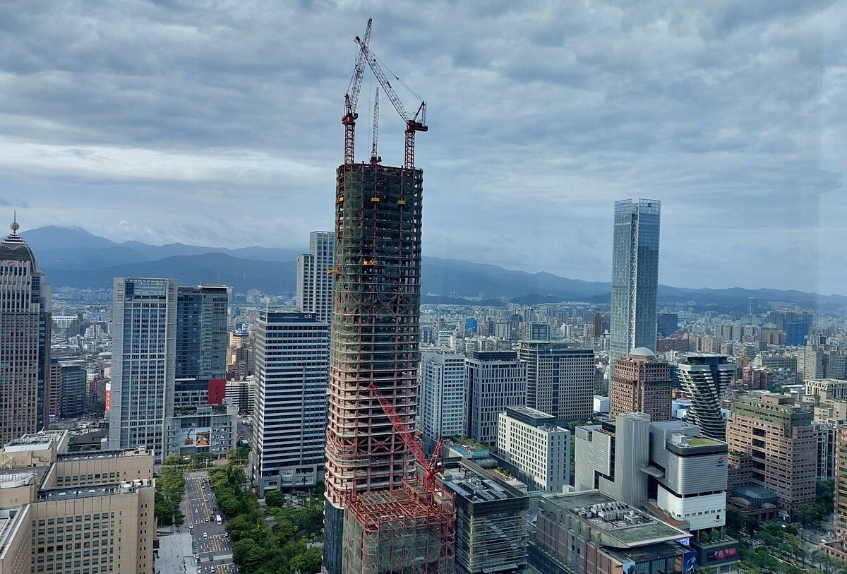 「Hub and Club」辦公模式,台灣也有不少企業開始進行,包括外商公司、科技業、本土及外商金融業...等,採取更靈活的工作模式,疫情嚴峻時也便於彈性調整工作空間、讓員工分流。圖/好房網News記者林和謙/攝