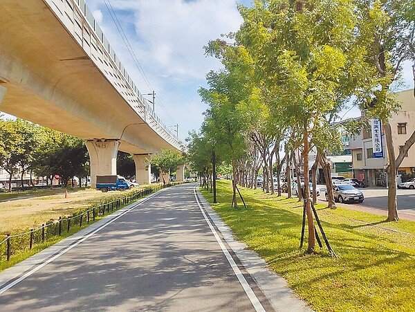 台鐵橋下開闢停車空間，台中市交通局繼上月核定18處後，近日又核定4處，總計有22處將陸續開工。（交通局提供／林欣儀台中傳真）