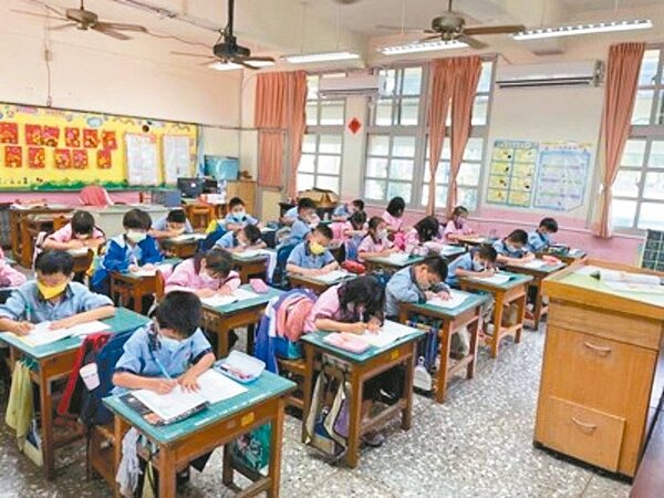 台中市各校設輔導室,教師會主動調查有5成不合格;教局回應,9成以上符合設置基準。圖/台中市教育局提供