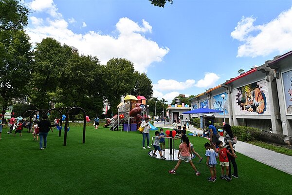 新北市長侯友宜日前出席三重區228和平公園整建啟用典禮。圖／新北市政府提供